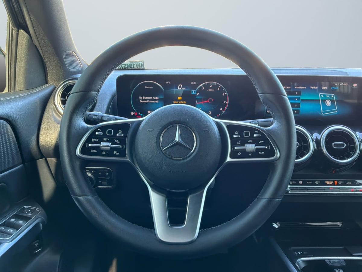 Mercedes-Benz GLB 250 photo 8