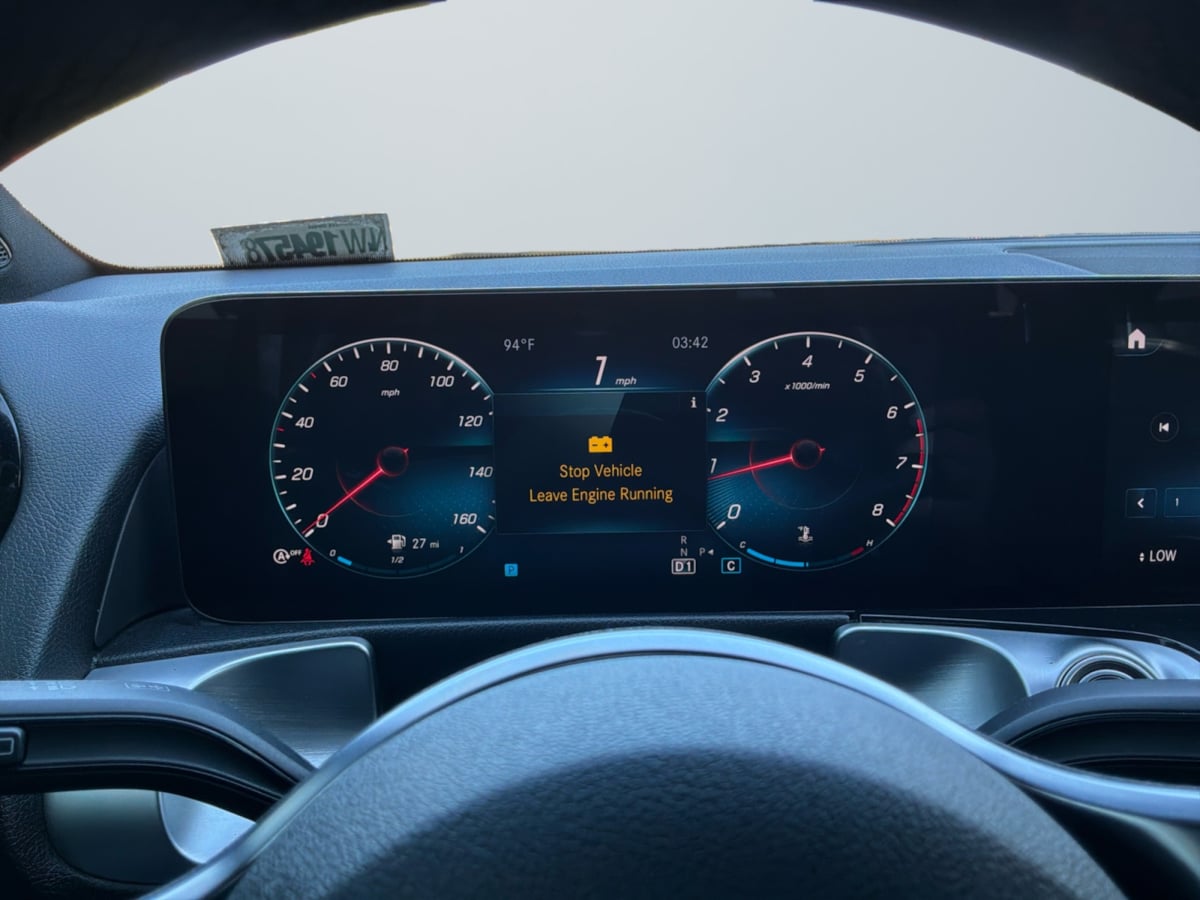 Mercedes-Benz GLB 250 photo 9