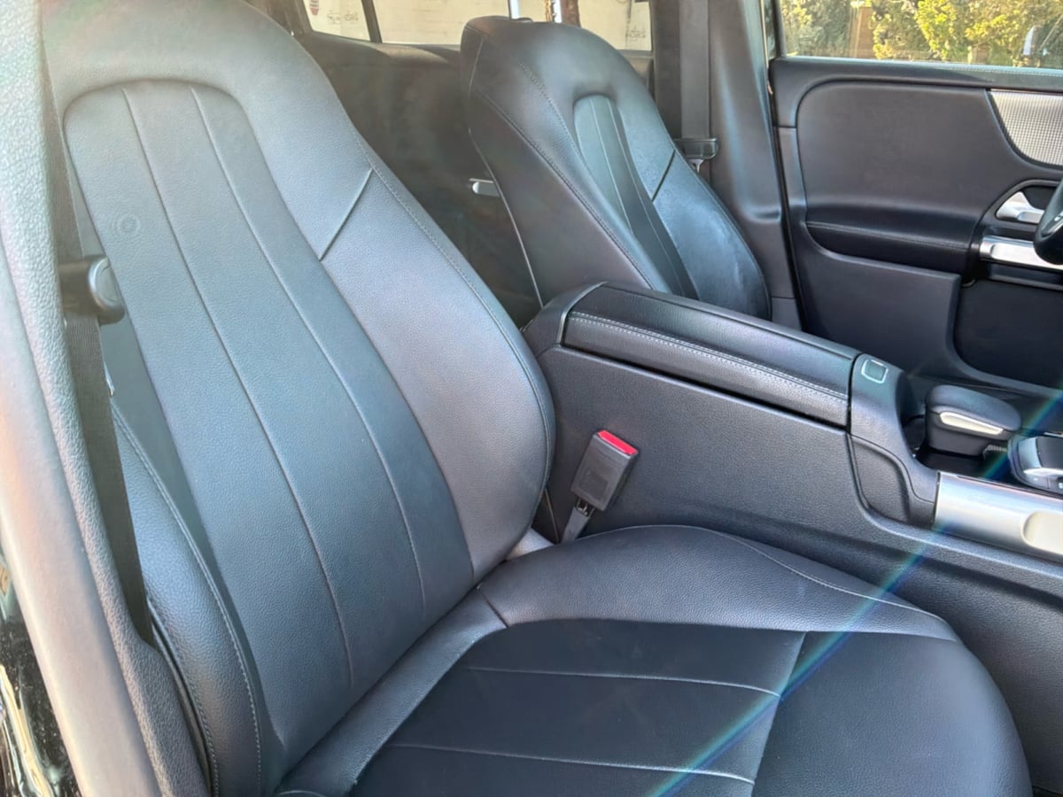 Mercedes-Benz GLB 250 photo 18