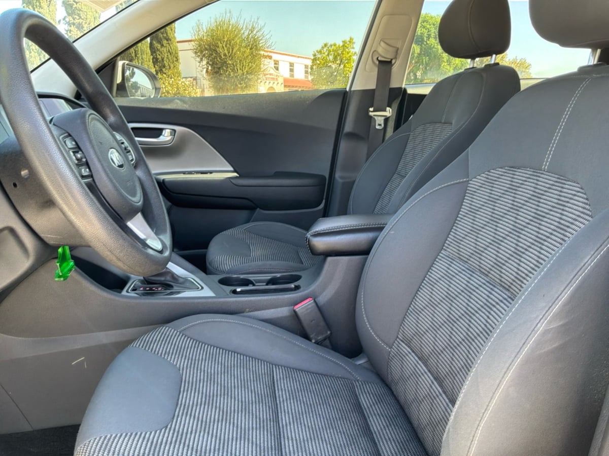 Kia Niro photo 16