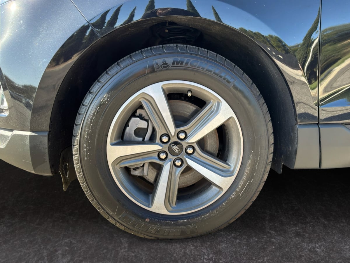 Ford Edge photo 9