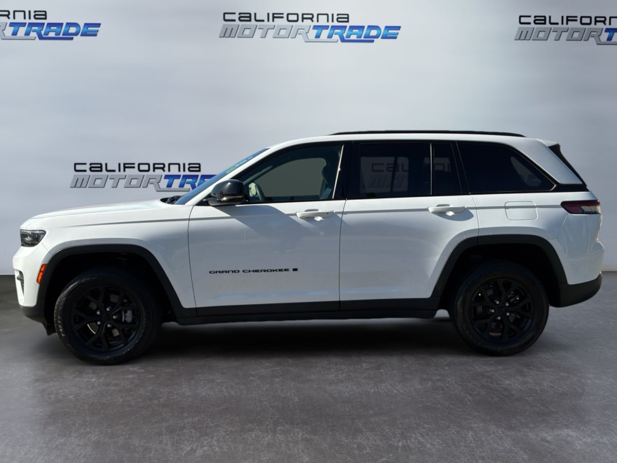 Jeep Grand Cherokee photo 8