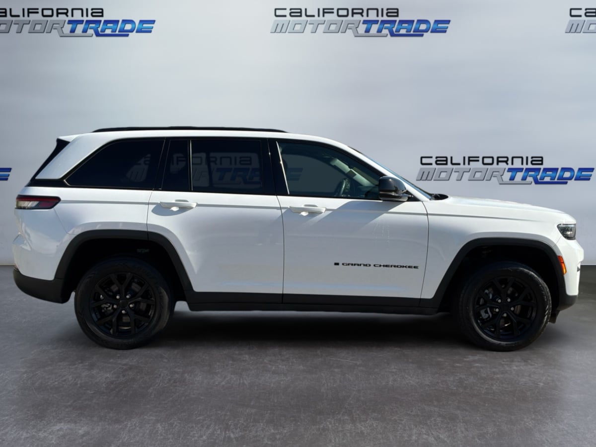 Jeep Grand Cherokee photo 4