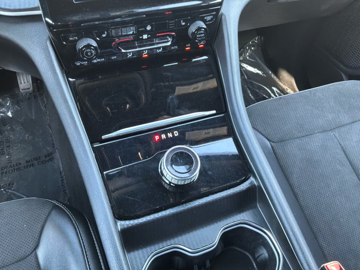 Jeep Grand Cherokee photo 16