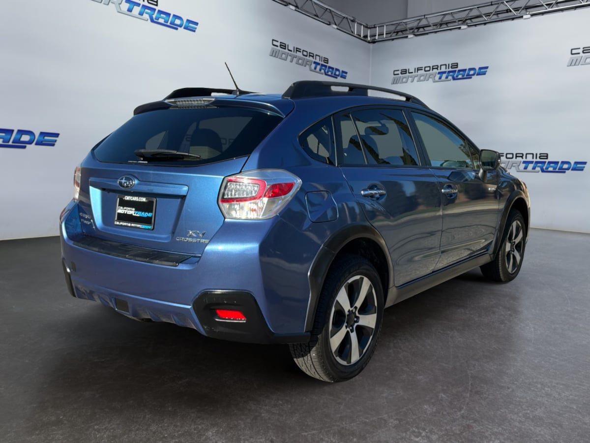 Subaru XV CrossTrek photo 5