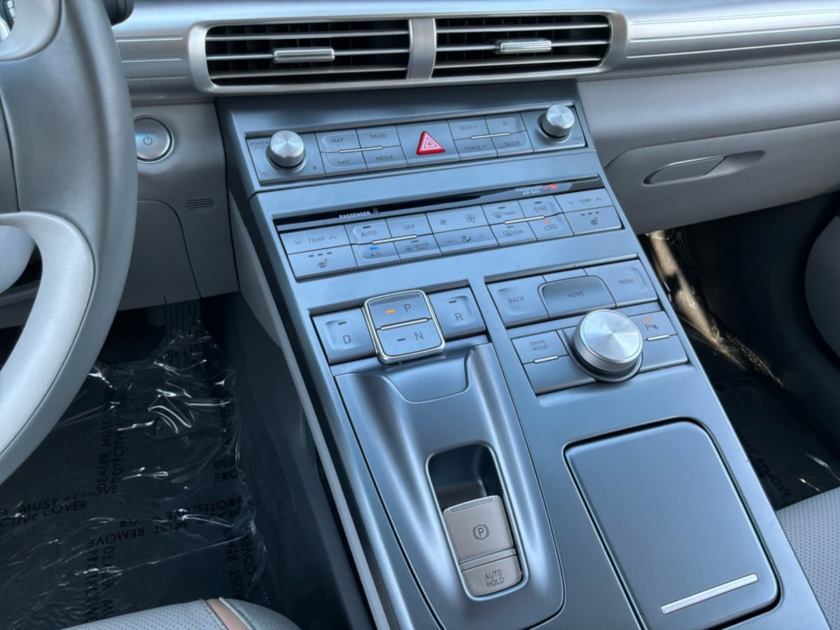 Hyundai Nexo photo 16