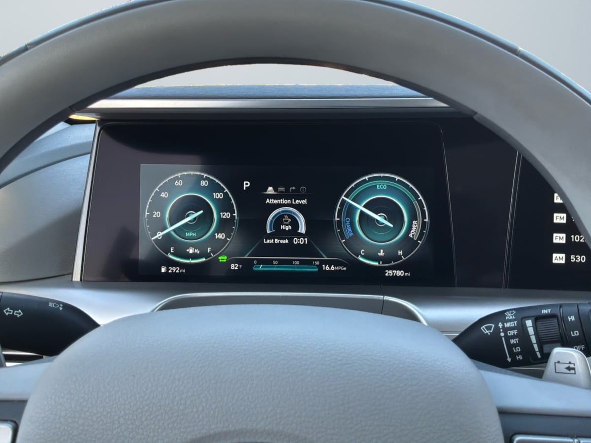 Hyundai Nexo photo 12
