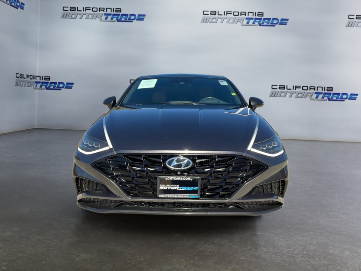 Hyundai Sonata photo 2