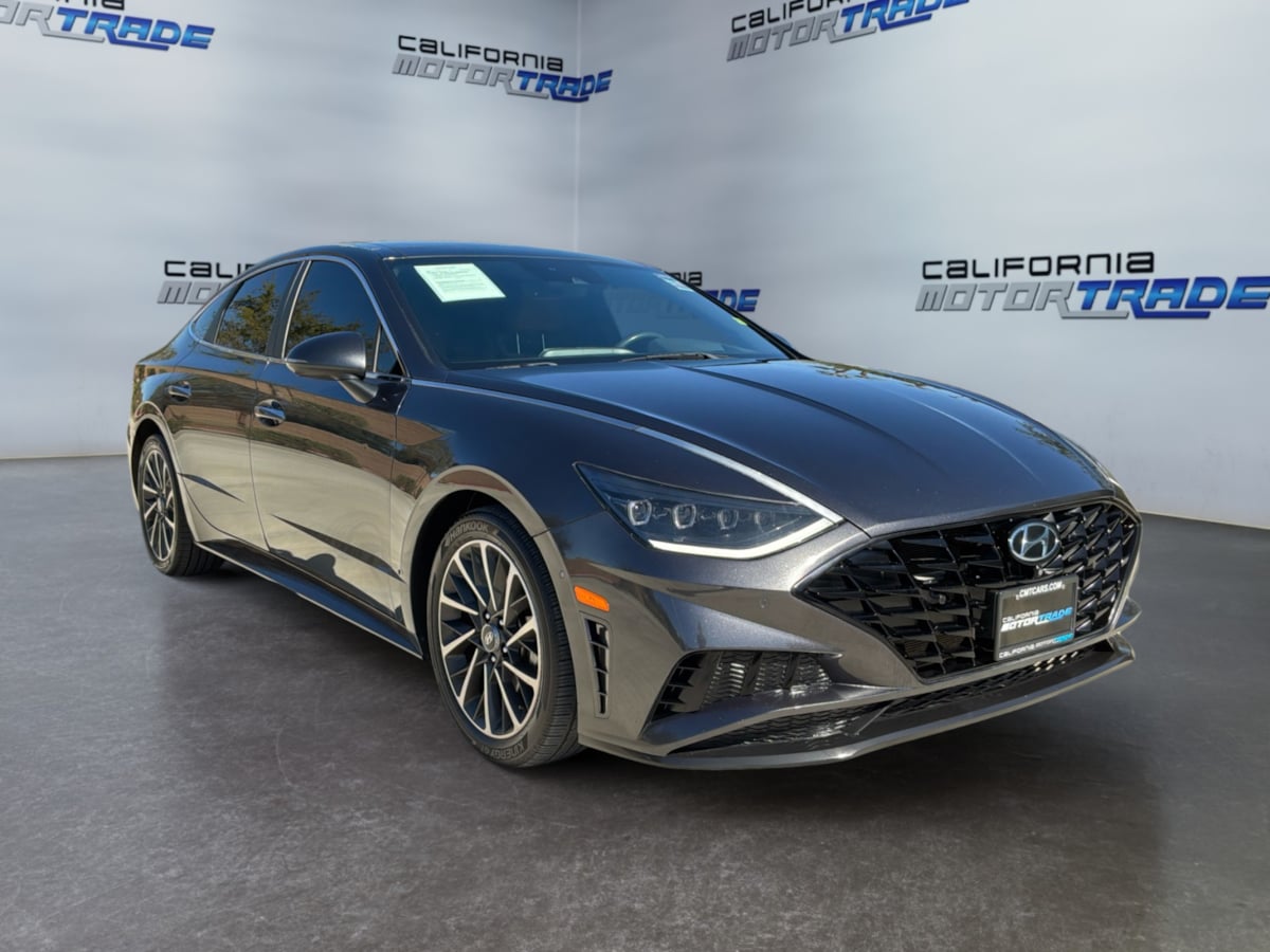Hyundai Sonata photo 3