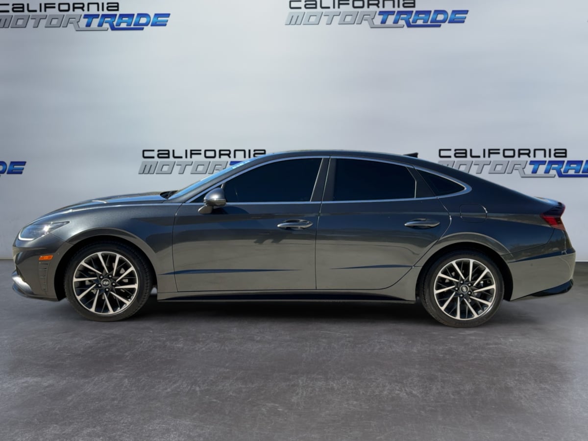 Hyundai Sonata photo 8