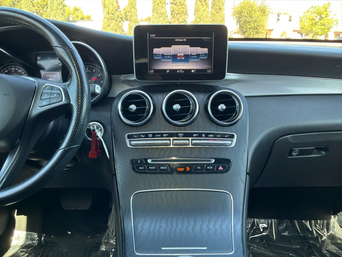 Mercedes-Benz GLC 350e photo 12