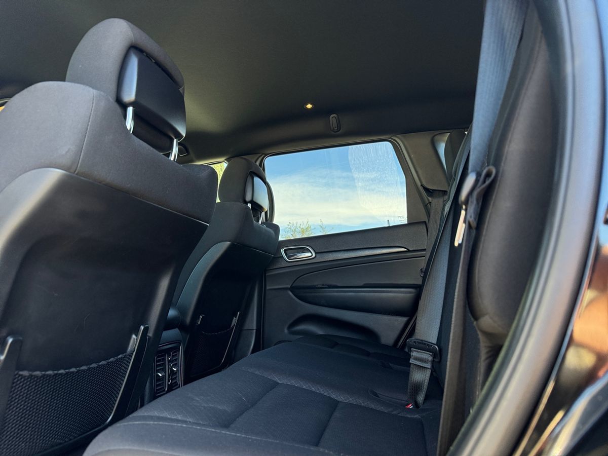 Jeep Grand Cherokee photo 16