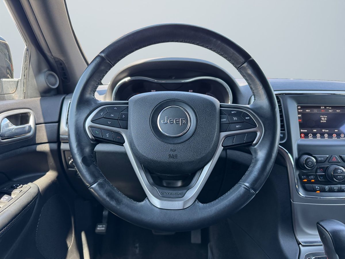 Jeep Grand Cherokee photo 11