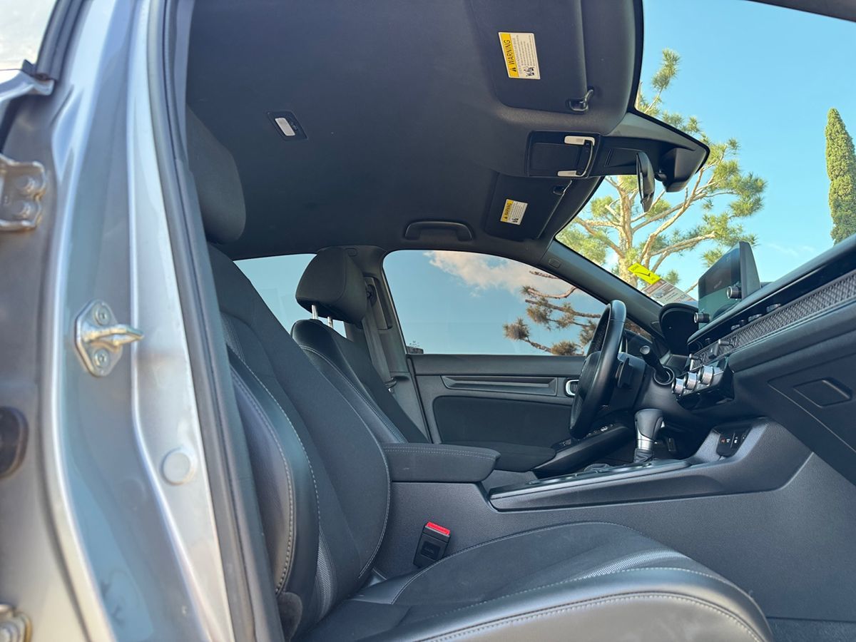 Honda Civic photo 18