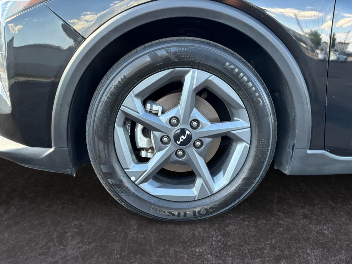 Kia K4 photo 9