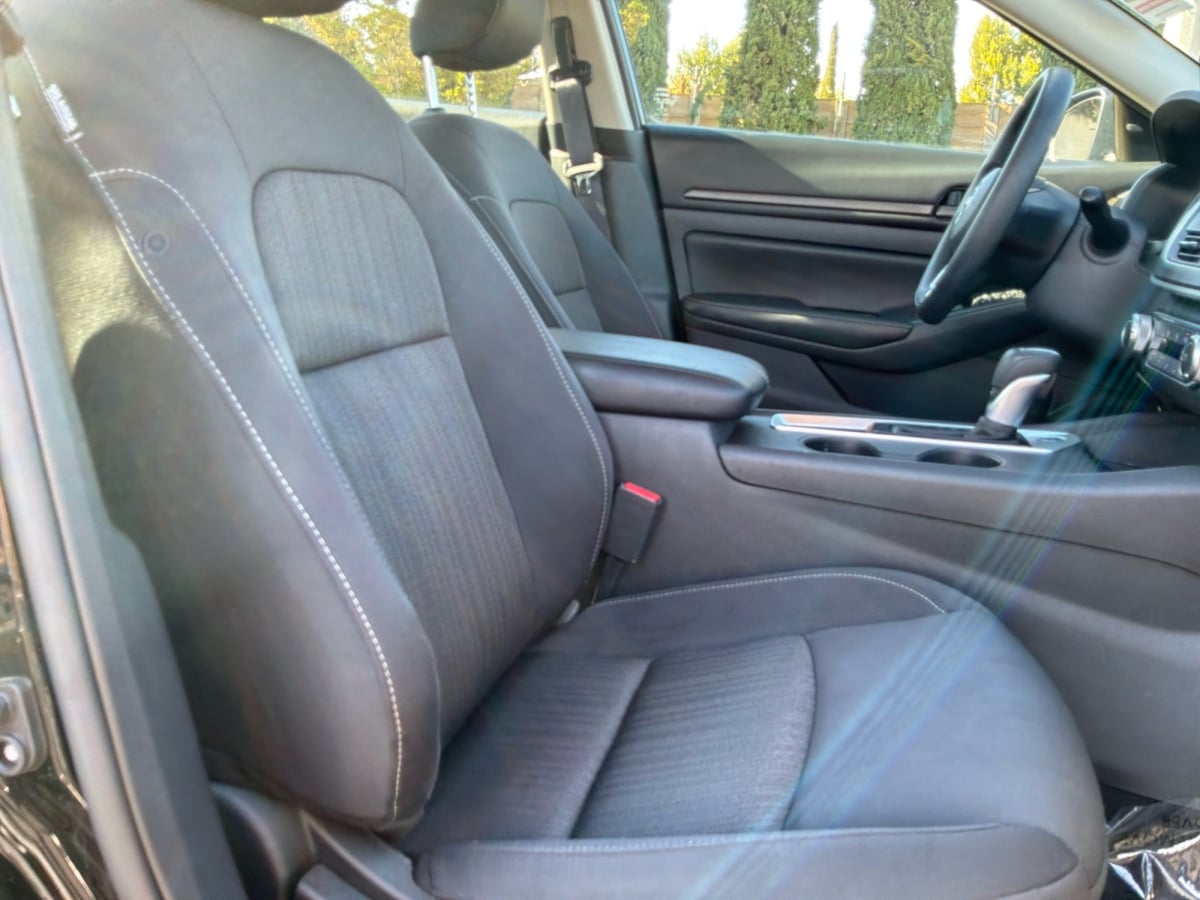 Nissan Altima photo 21