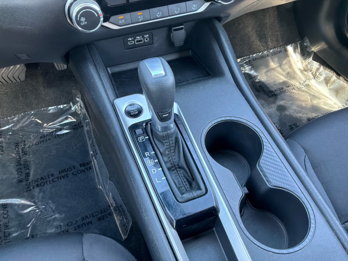 Nissan Altima photo 16