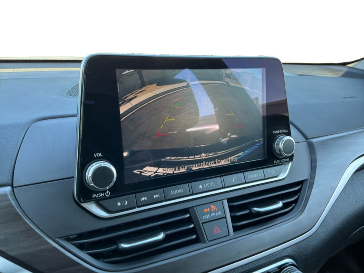 Nissan Altima photo 13