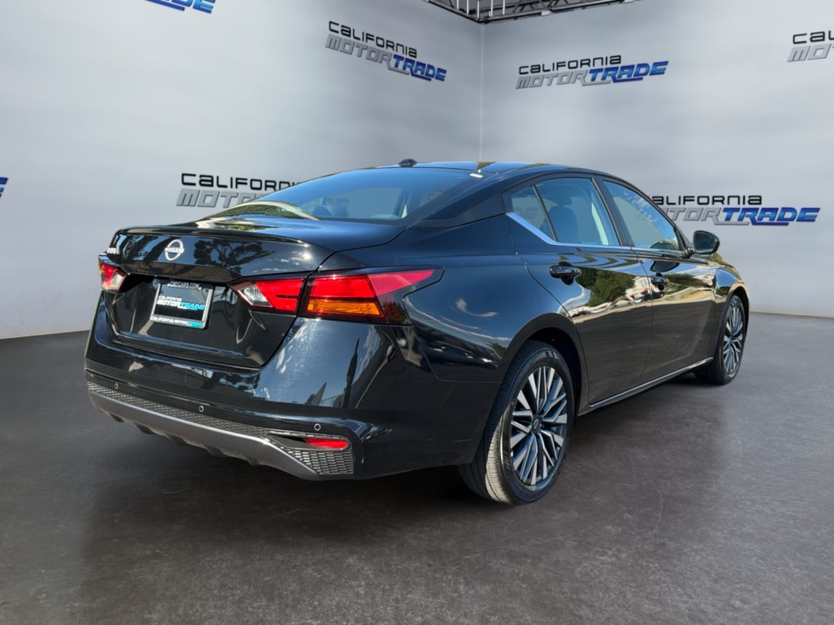 Nissan Altima photo 5