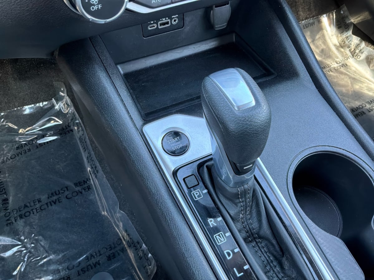 Nissan Altima photo 17