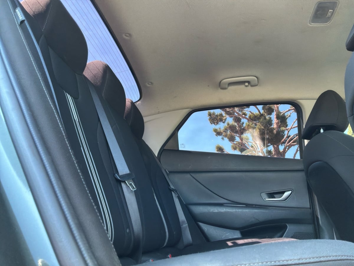 Hyundai Elantra photo 20