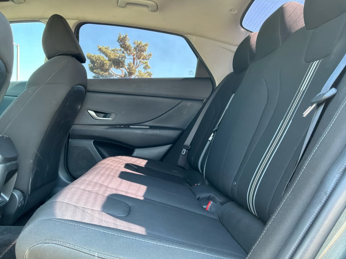 Hyundai Elantra photo 19