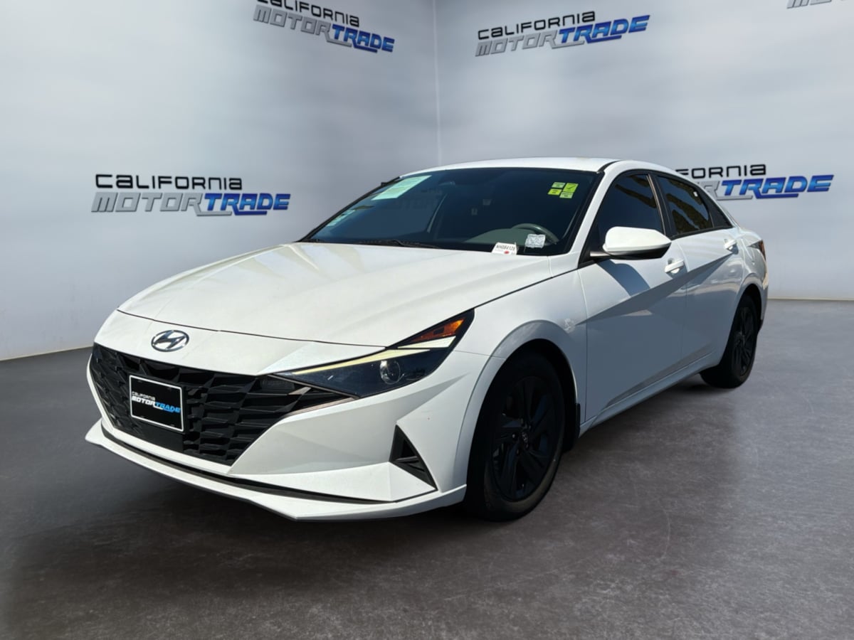 Hyundai Elantra photo 24