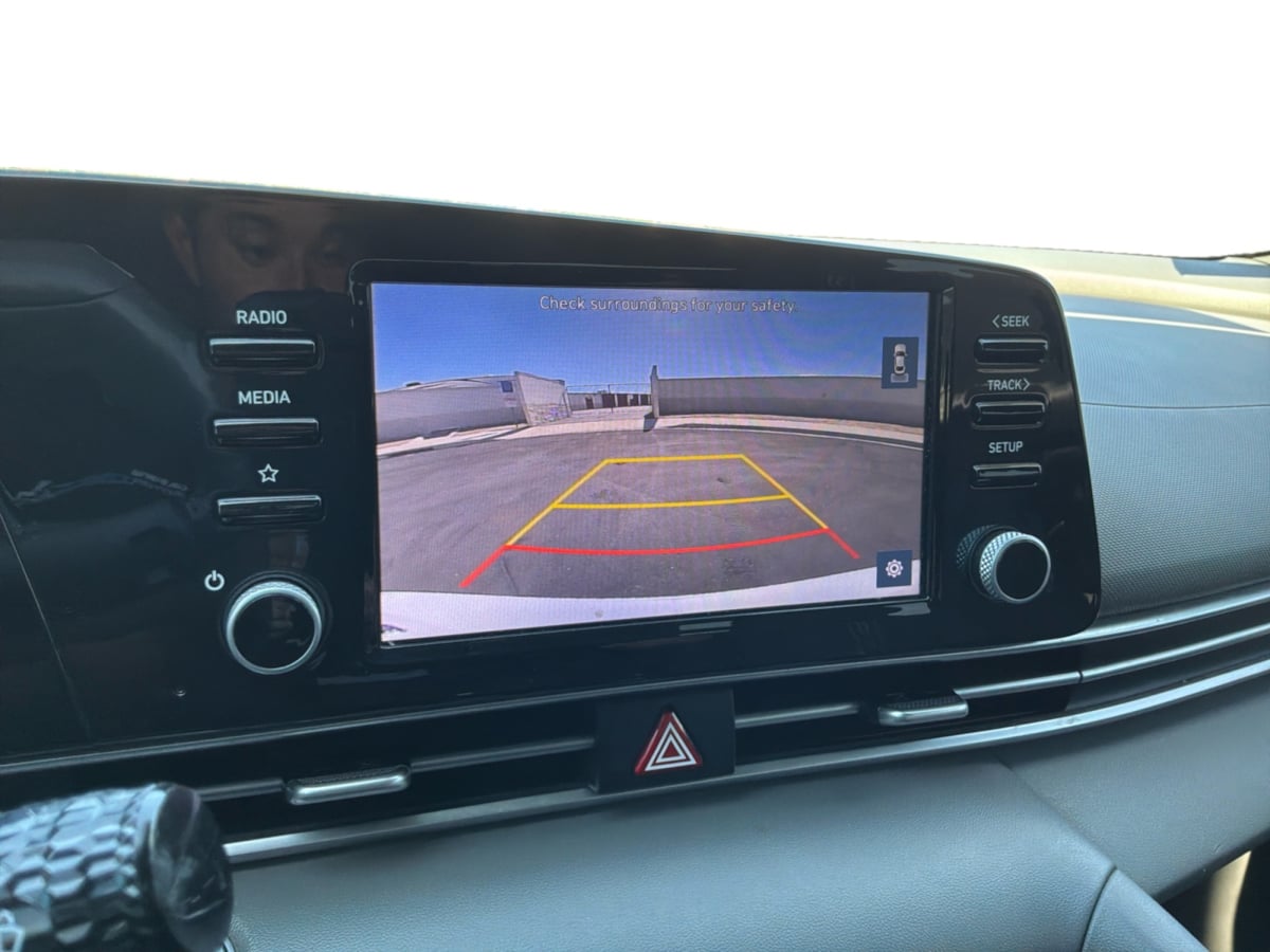 Hyundai Elantra photo 13