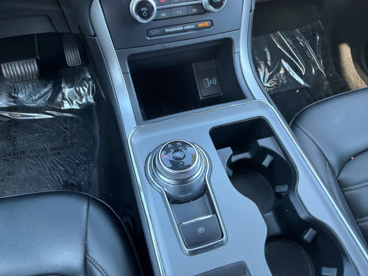 Ford Edge photo 16