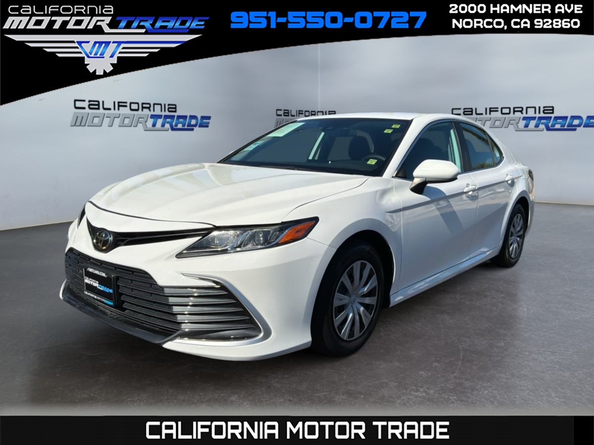 2022 Toyota Camry Hybrid LE