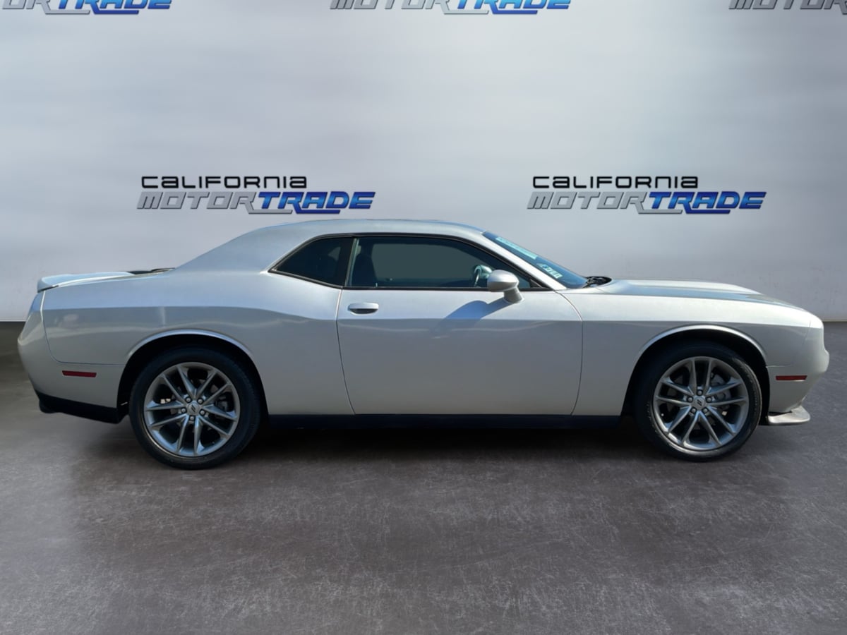 Dodge Challenger photo 4