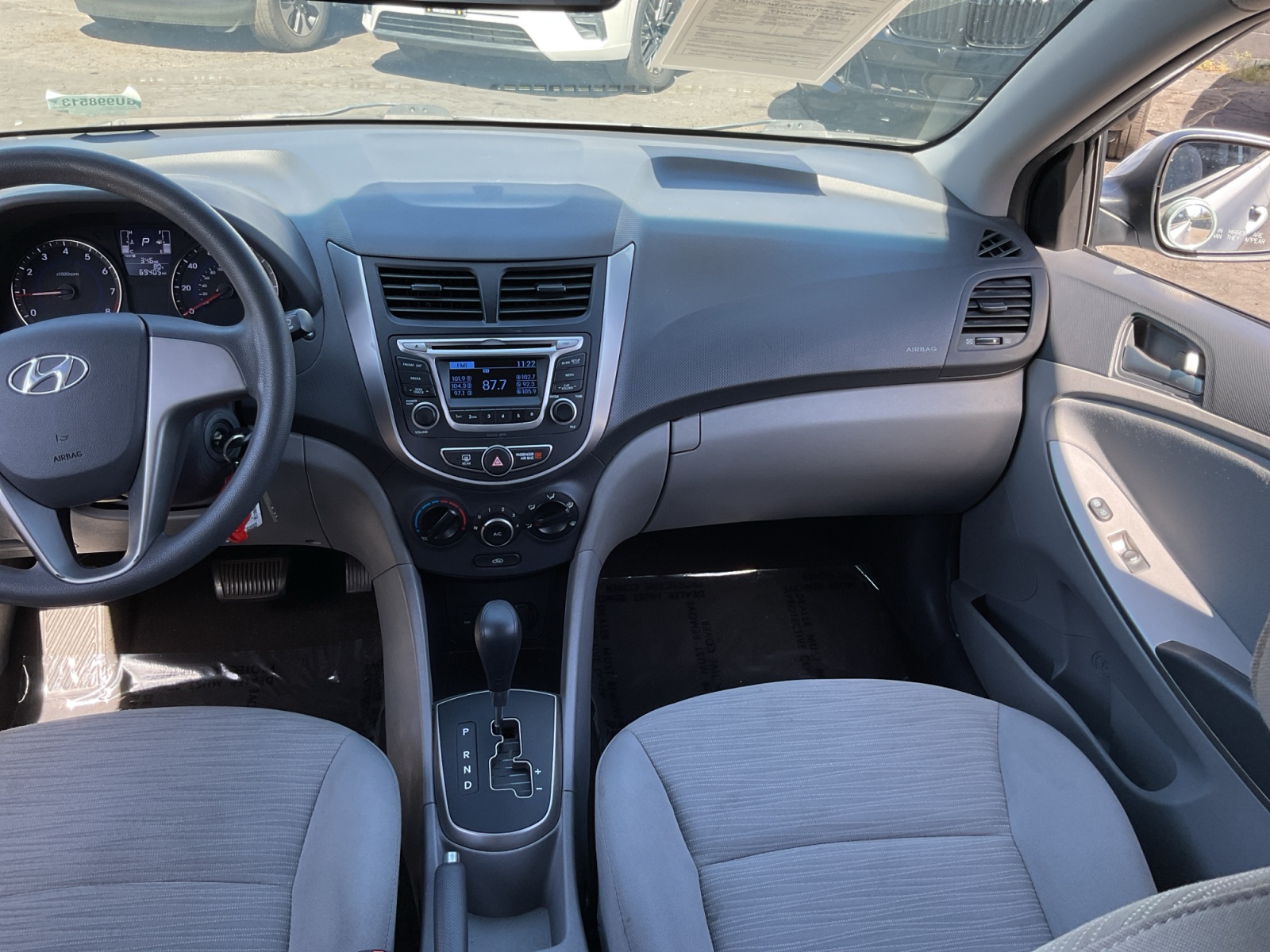Hyundai Accent photo 14