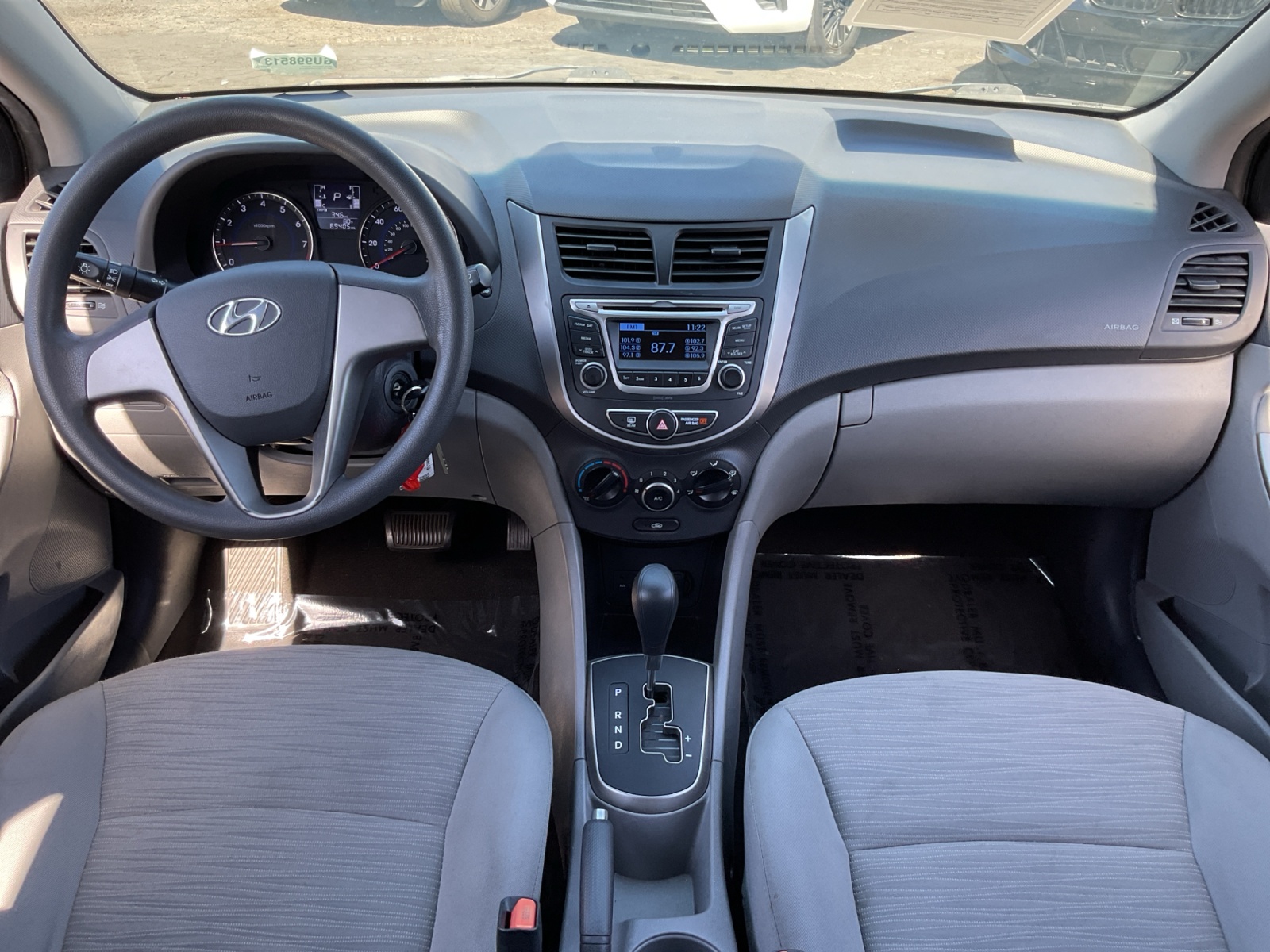 Hyundai Accent photo 13