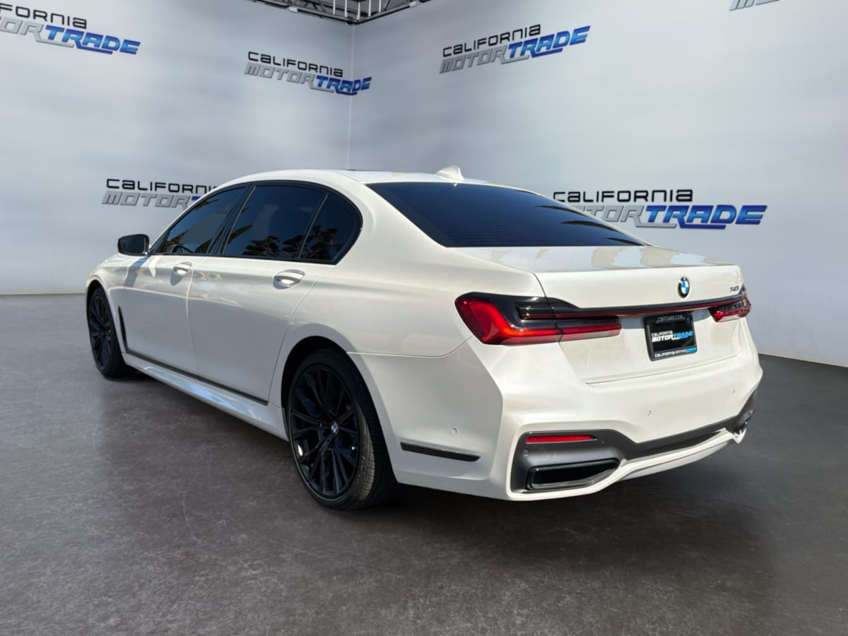 BMW 7 Series photo 7