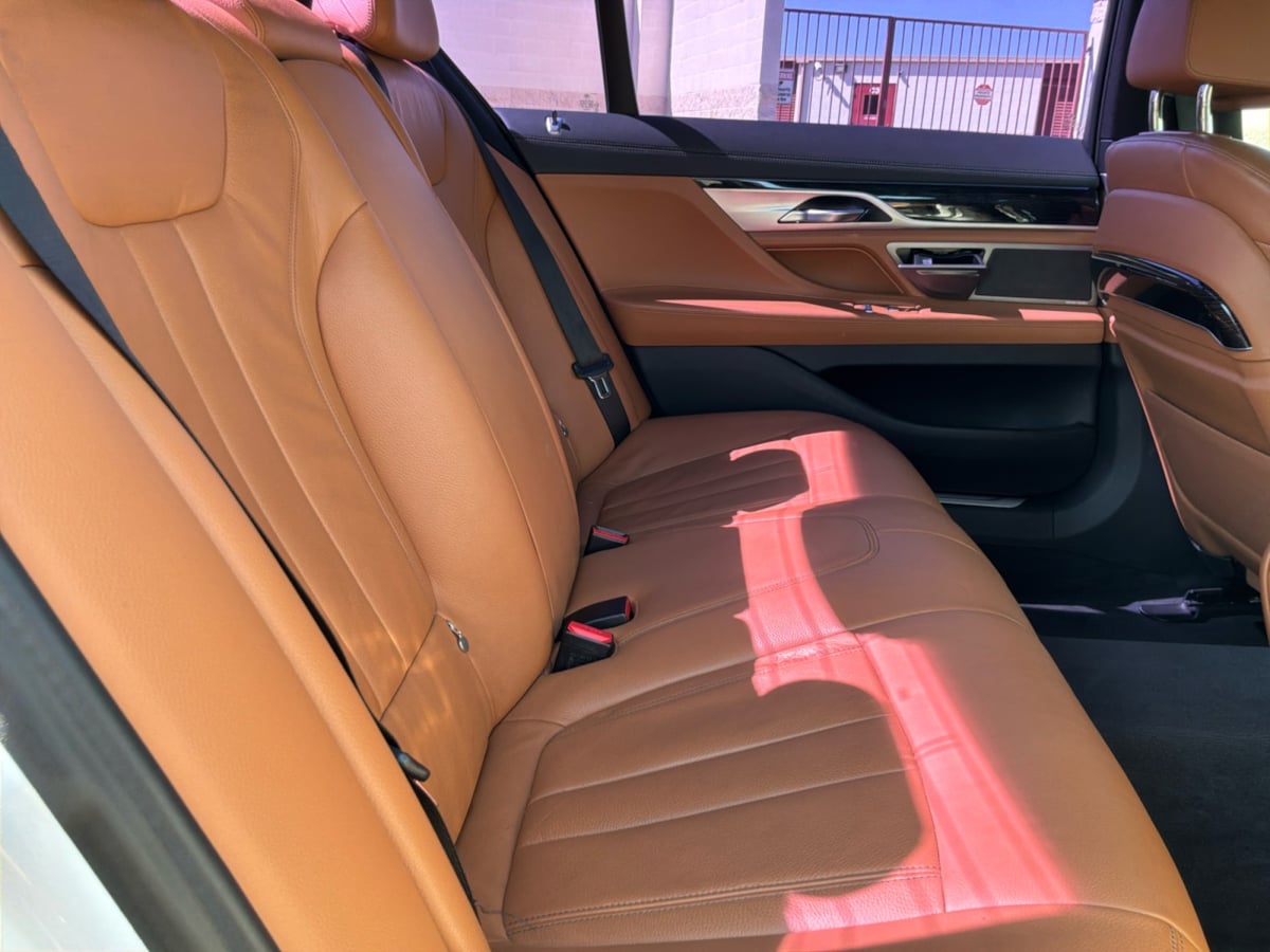 BMW 7 Series photo 20