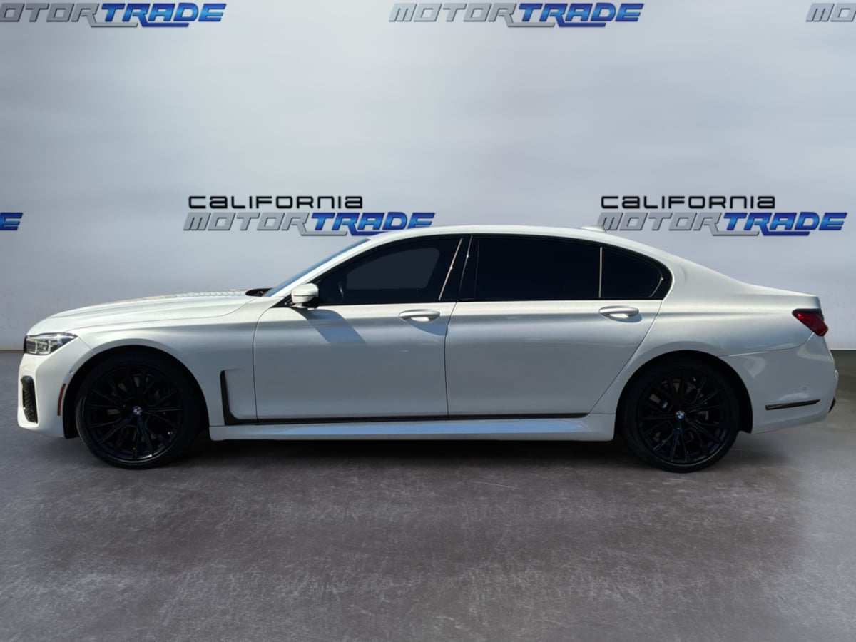BMW 7 Series photo 8