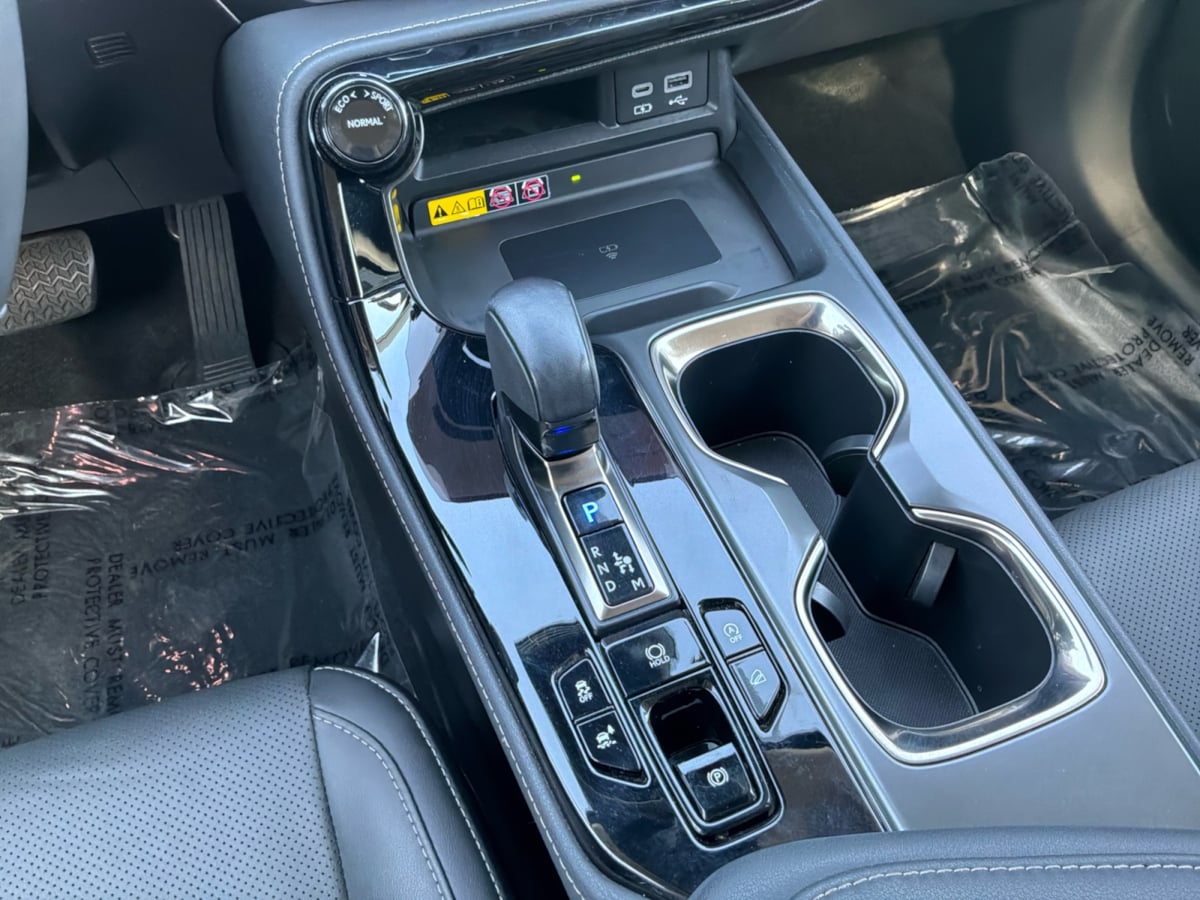 Lexus NX photo 17