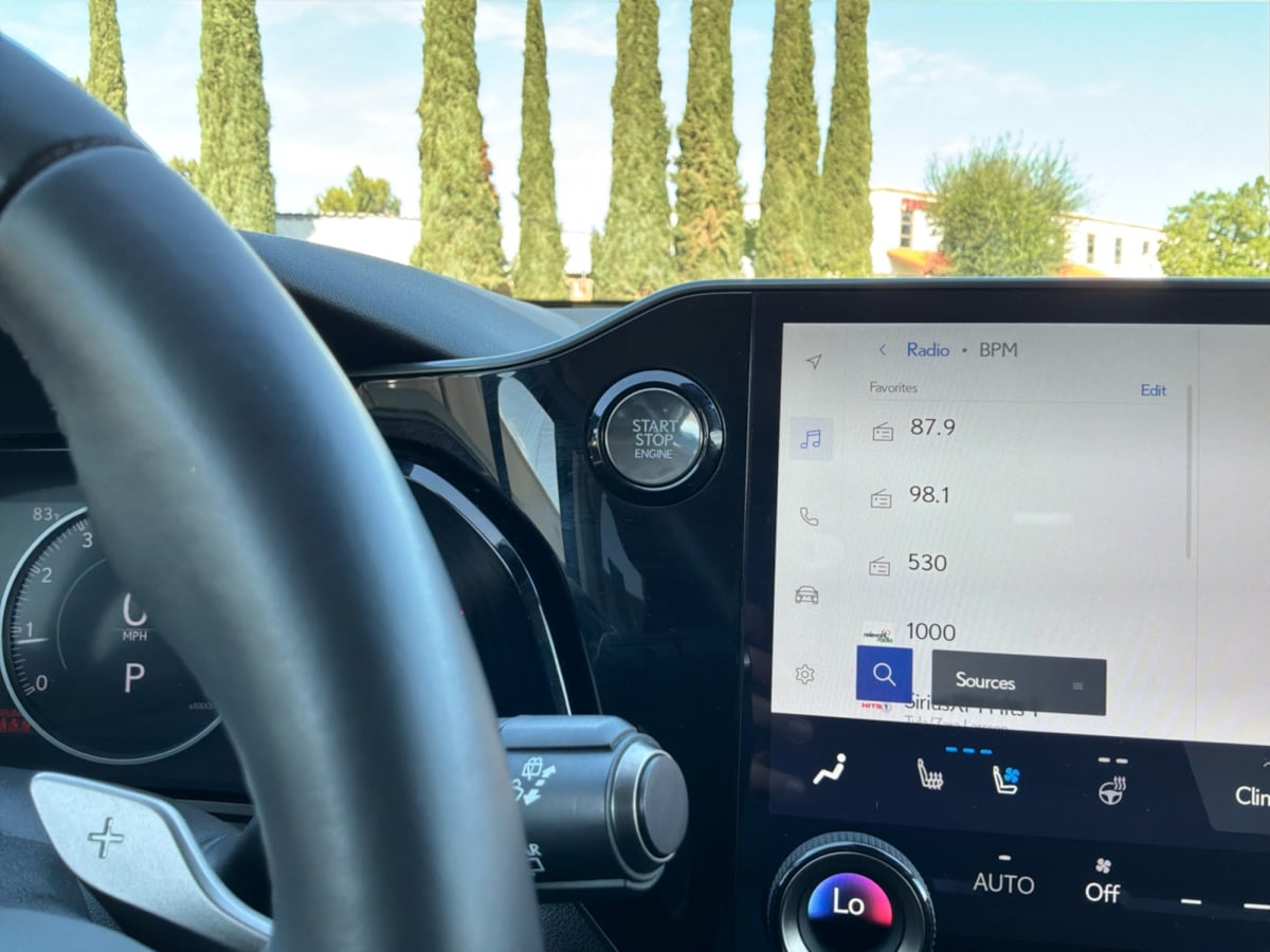 Lexus NX photo 18