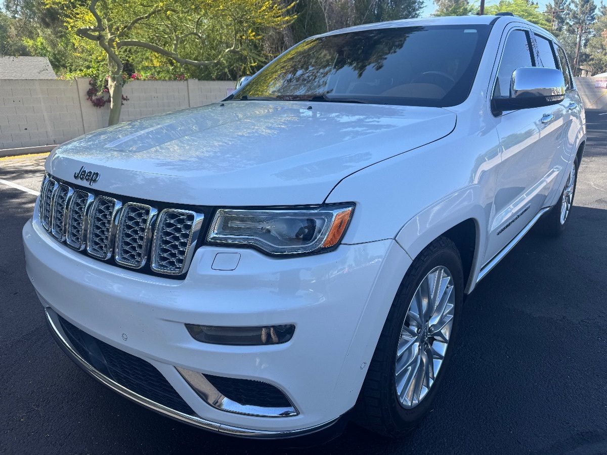 2017 Jeep Grand Cherokee Summit photo 2