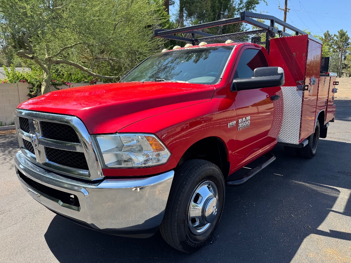 2016 Ram 3500 Tradesman photo 2