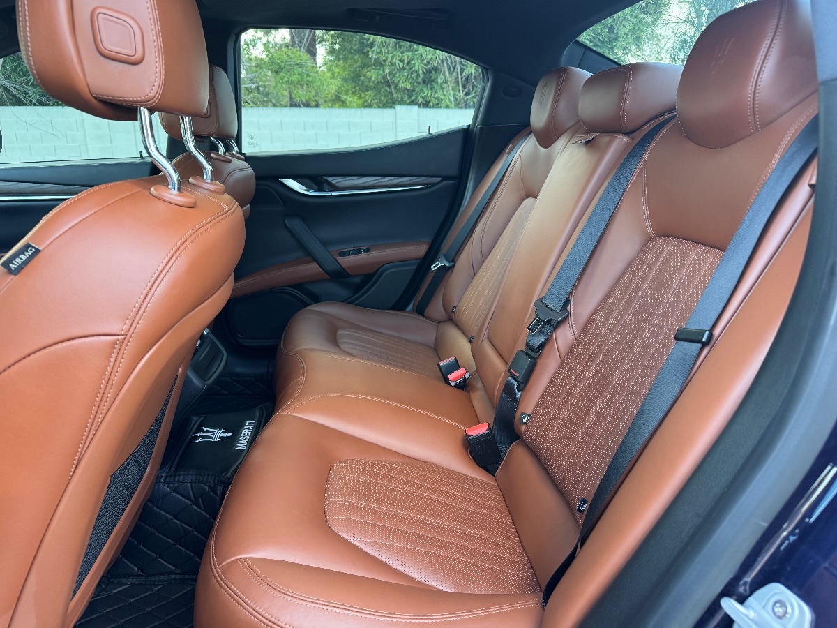 2018 Maserati Ghibli GranLusso photo 11