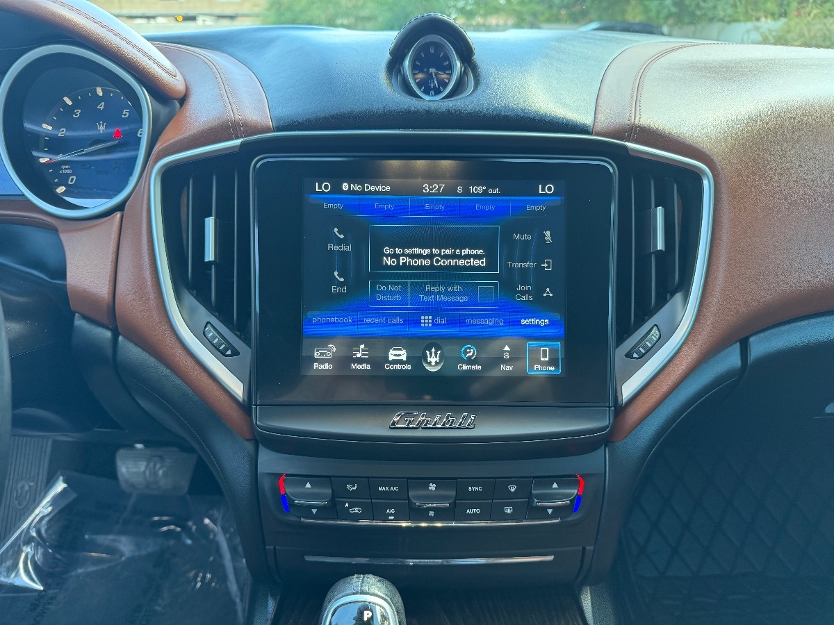 2018 Maserati Ghibli GranLusso photo 19