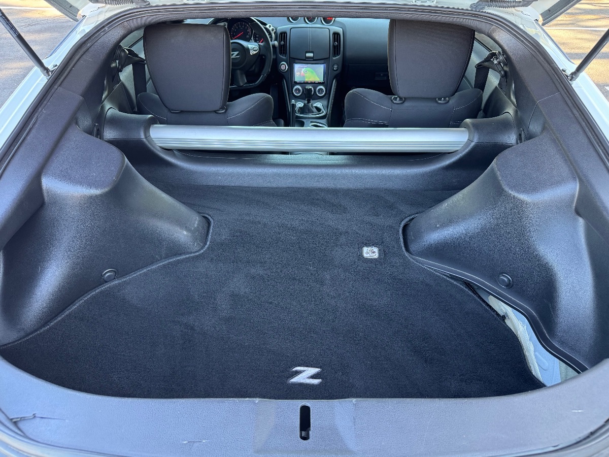 2020 Nissan 370Z photo 10