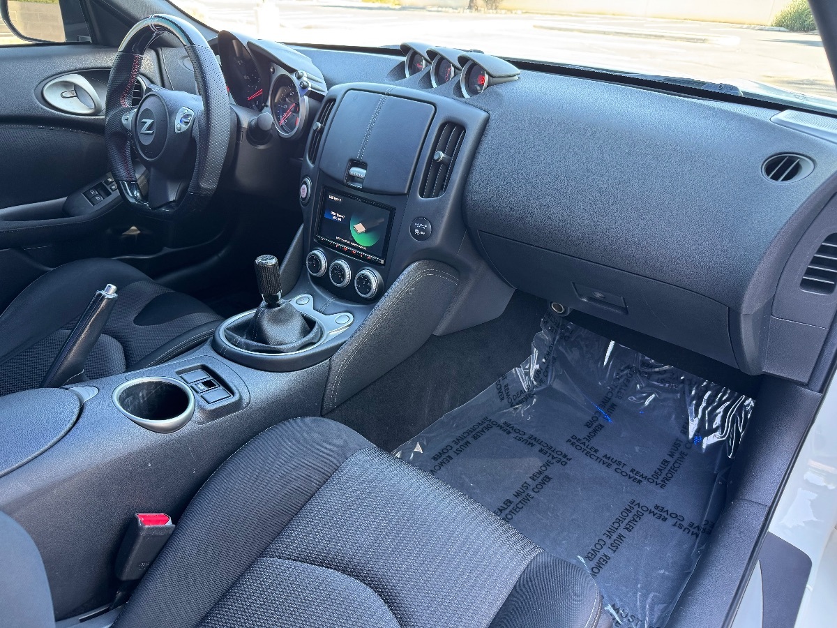 2020 Nissan 370Z photo 12