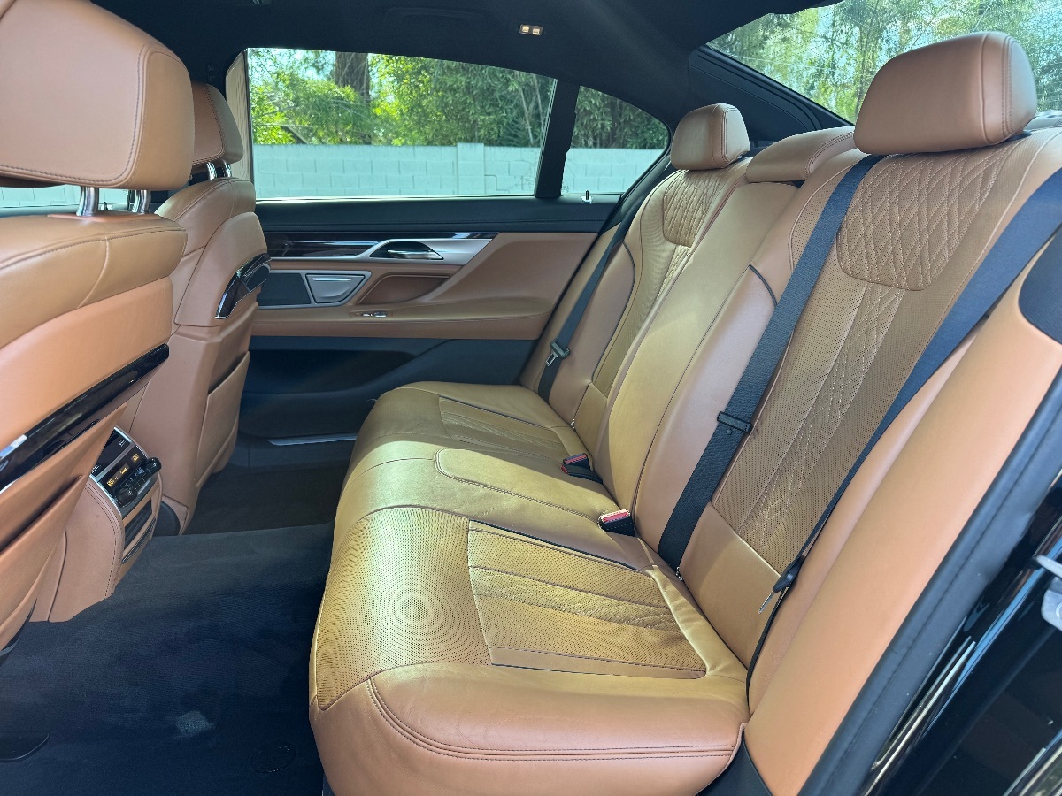 2016 Bmw 750i xDrive photo 11