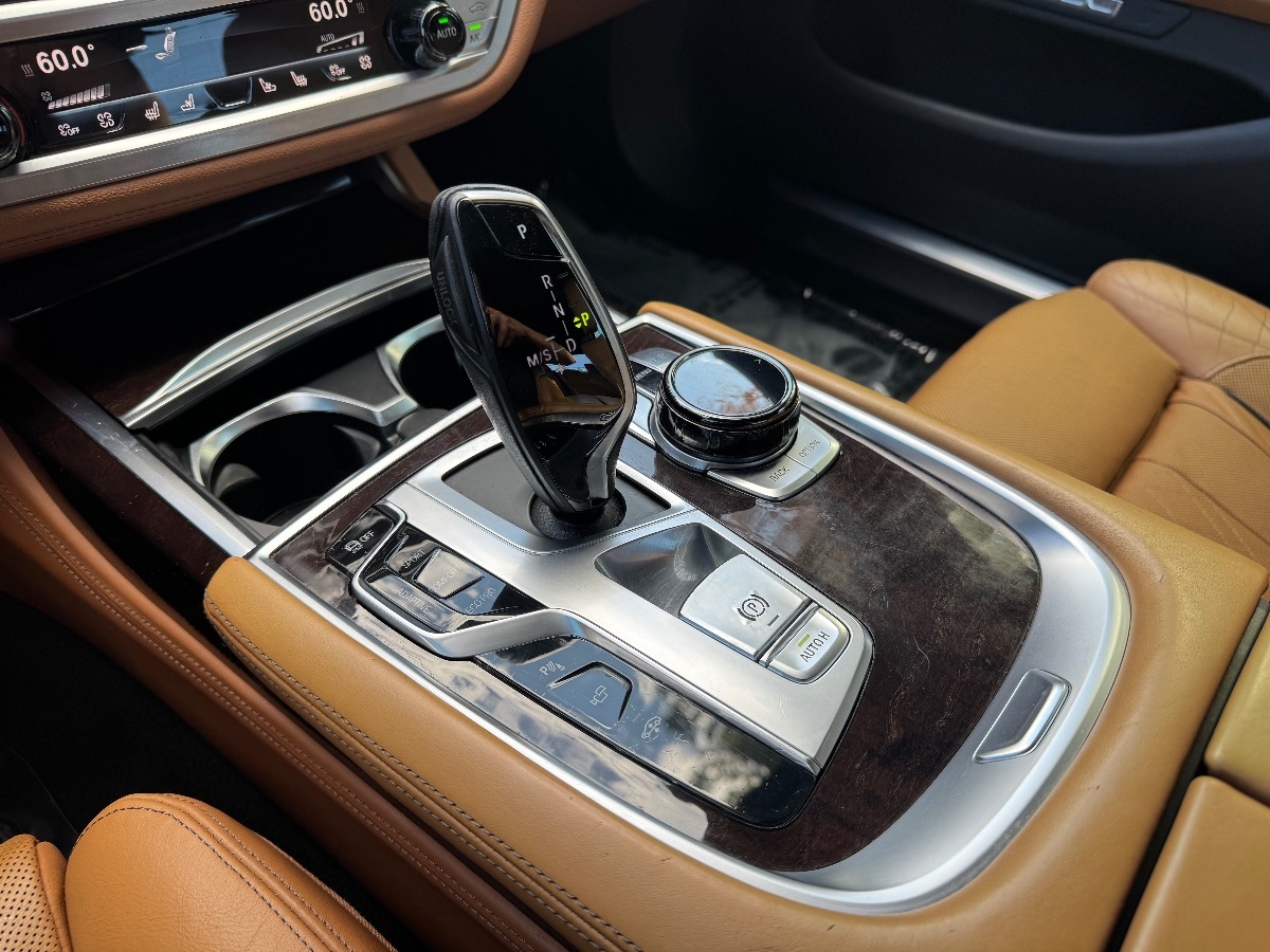 2016 Bmw 750i xDrive photo 20