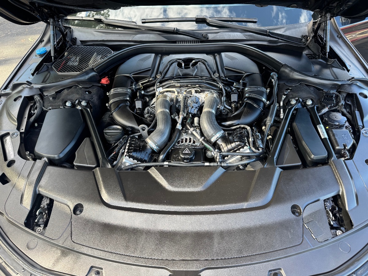 2016 Bmw 750i xDrive photo 22