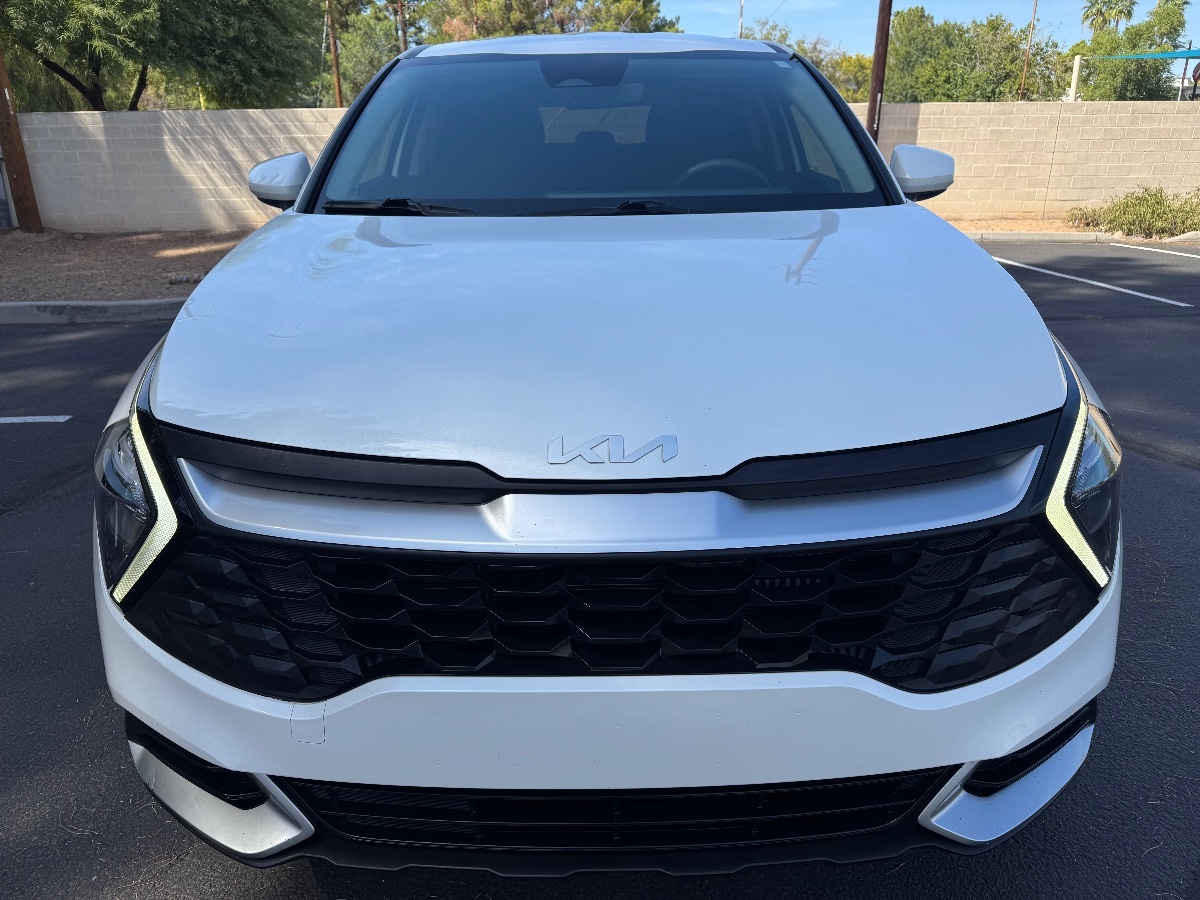 2023 Kia Sportage Hybrid LX photo 2