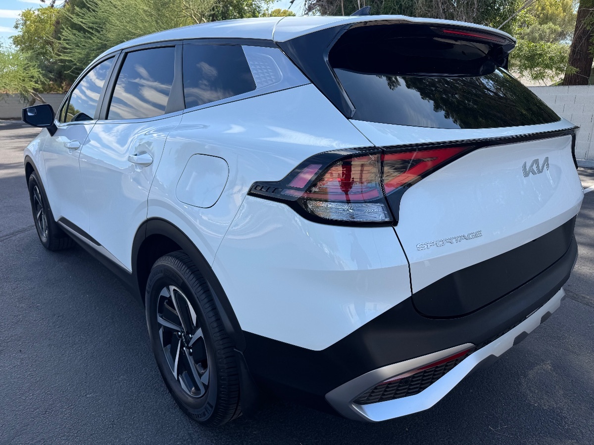 2023 Kia Sportage Hybrid LX photo 7