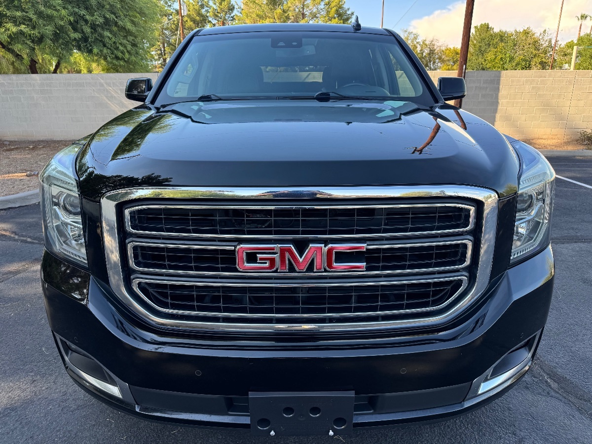 2019 Gmc Yukon SLT photo 3